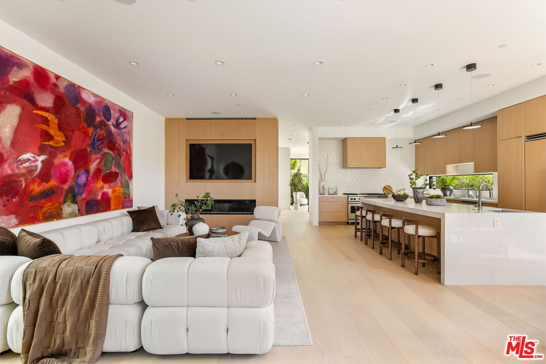 MLS #25606513 image #3