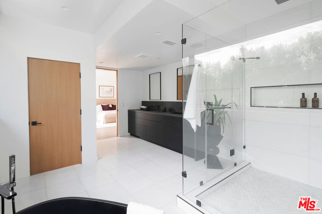 MLS #25606529 image #21