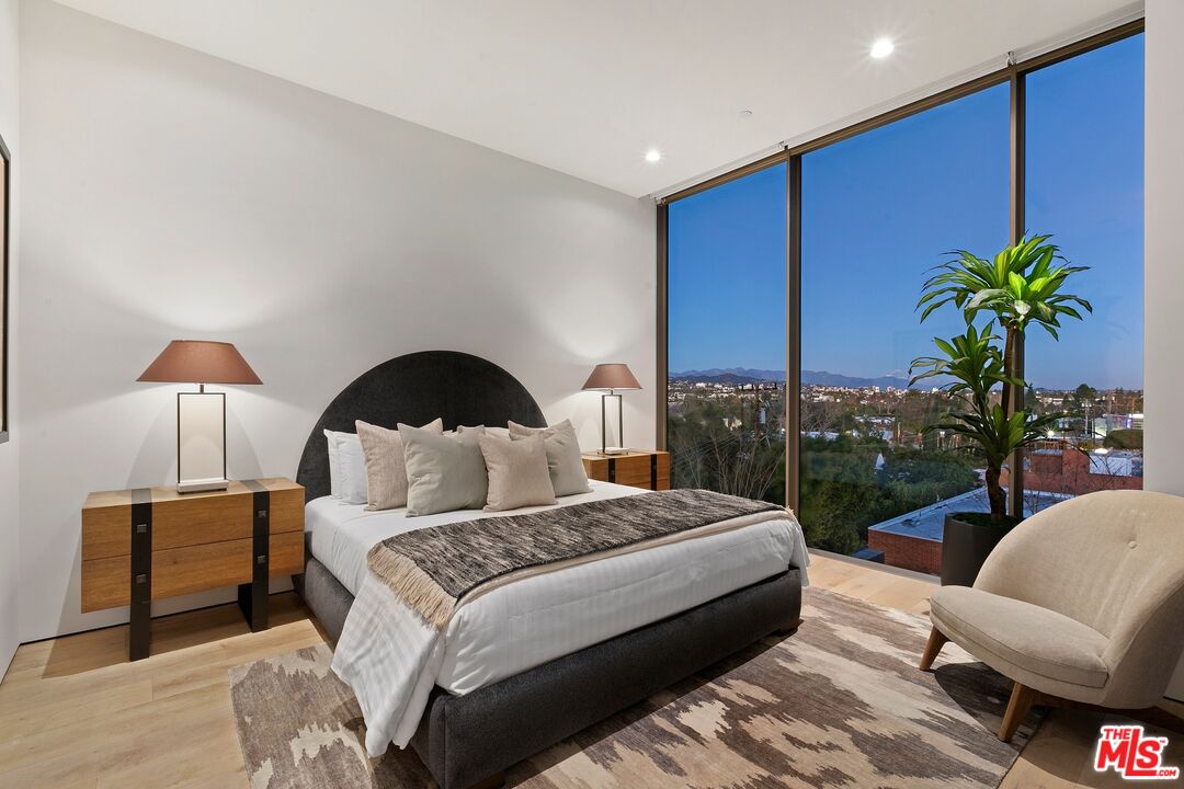 MLS #25606581 image #17