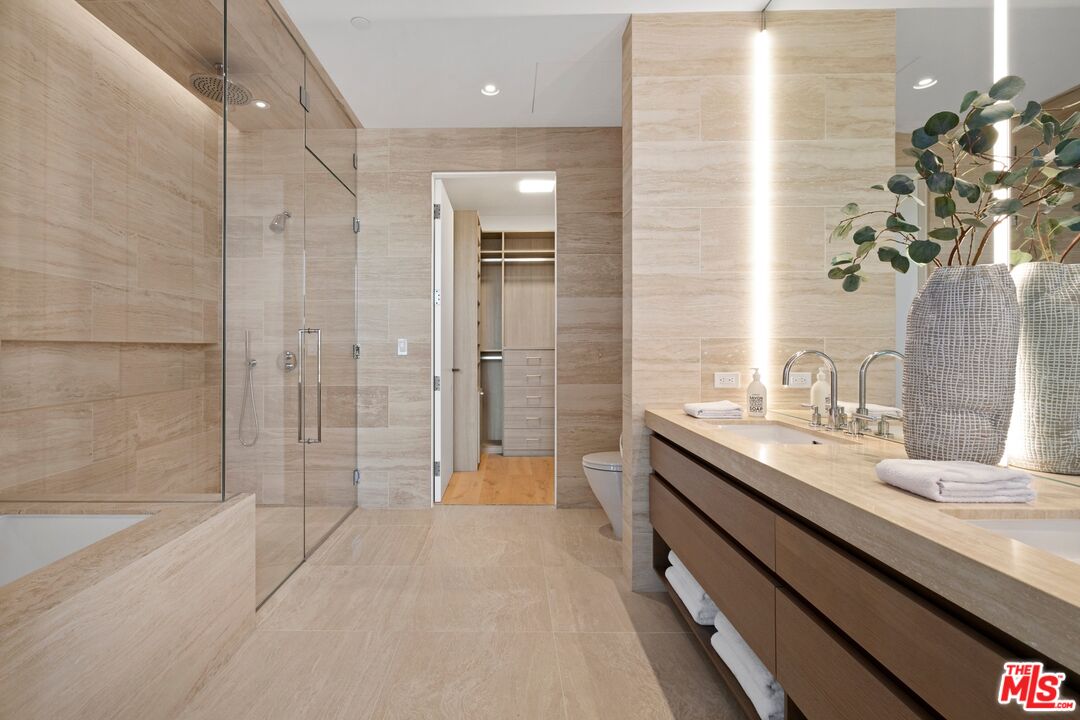 MLS #25606581 image #18