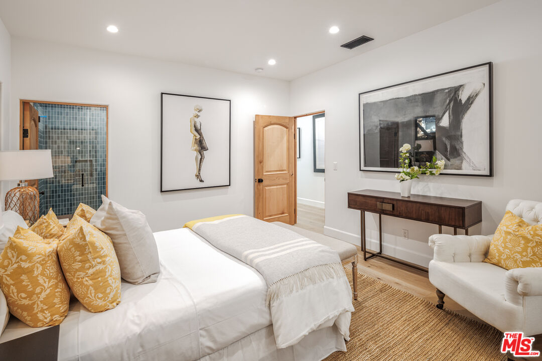 MLS #25606741 image #14