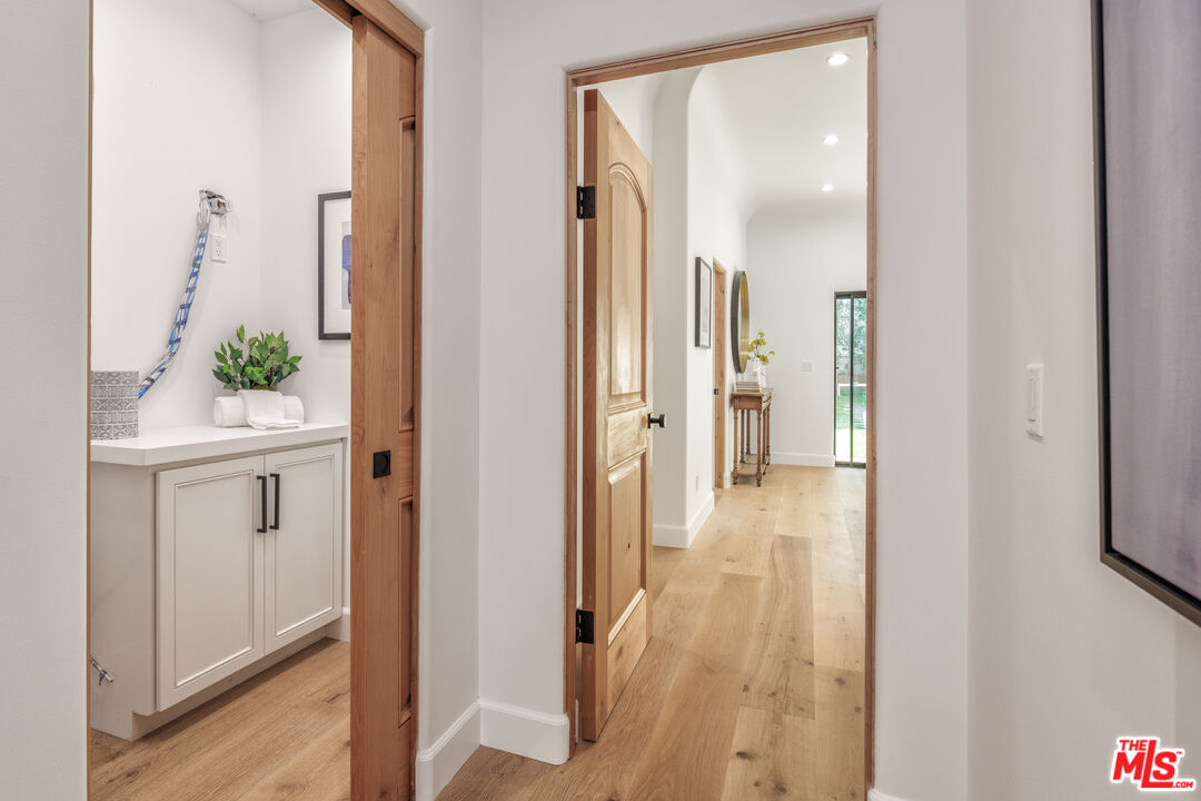 MLS #25606741 image #17