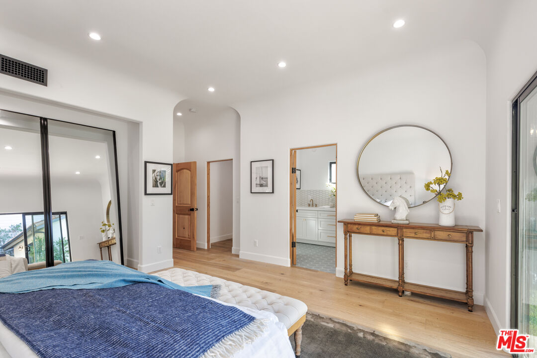 MLS #25606741 image #24