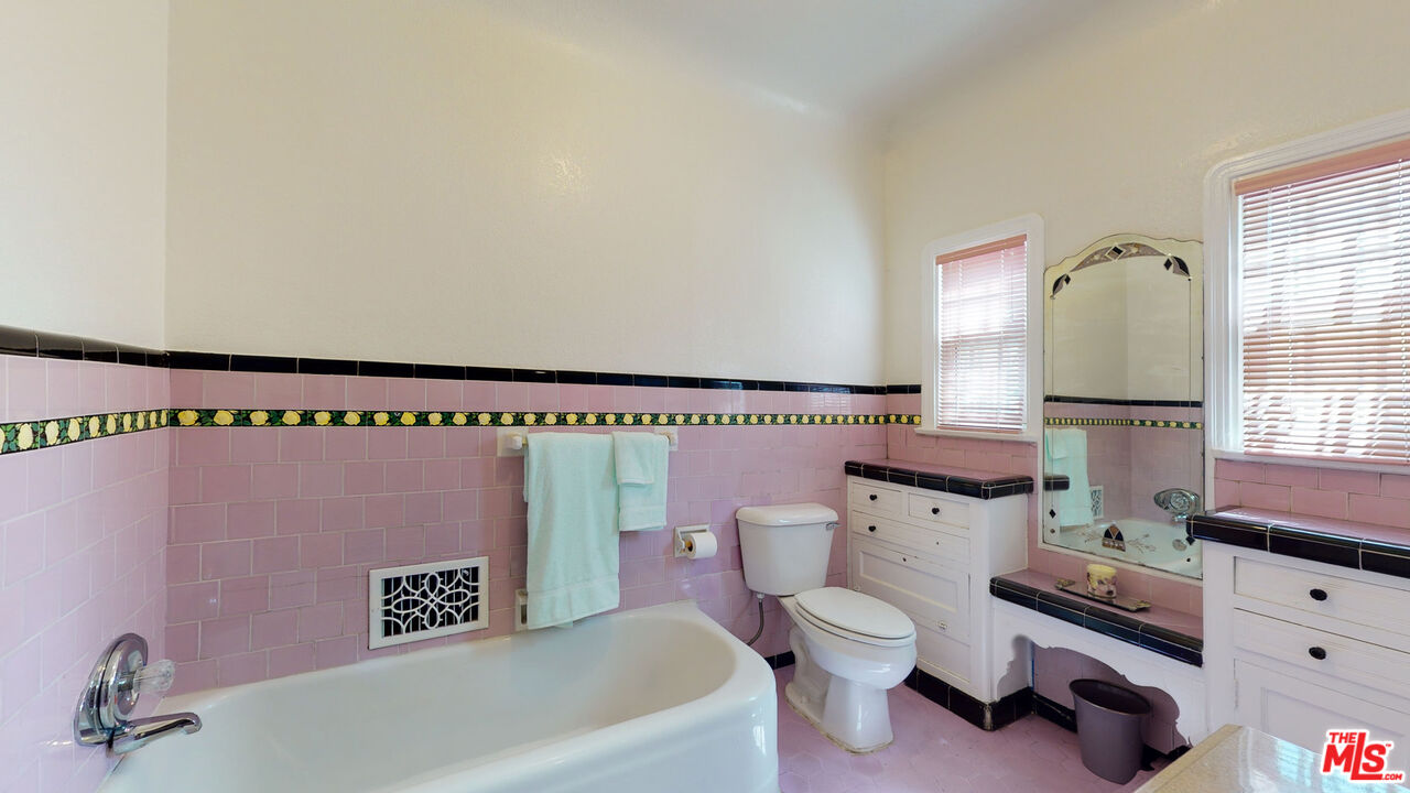 MLS #25606743 image #22