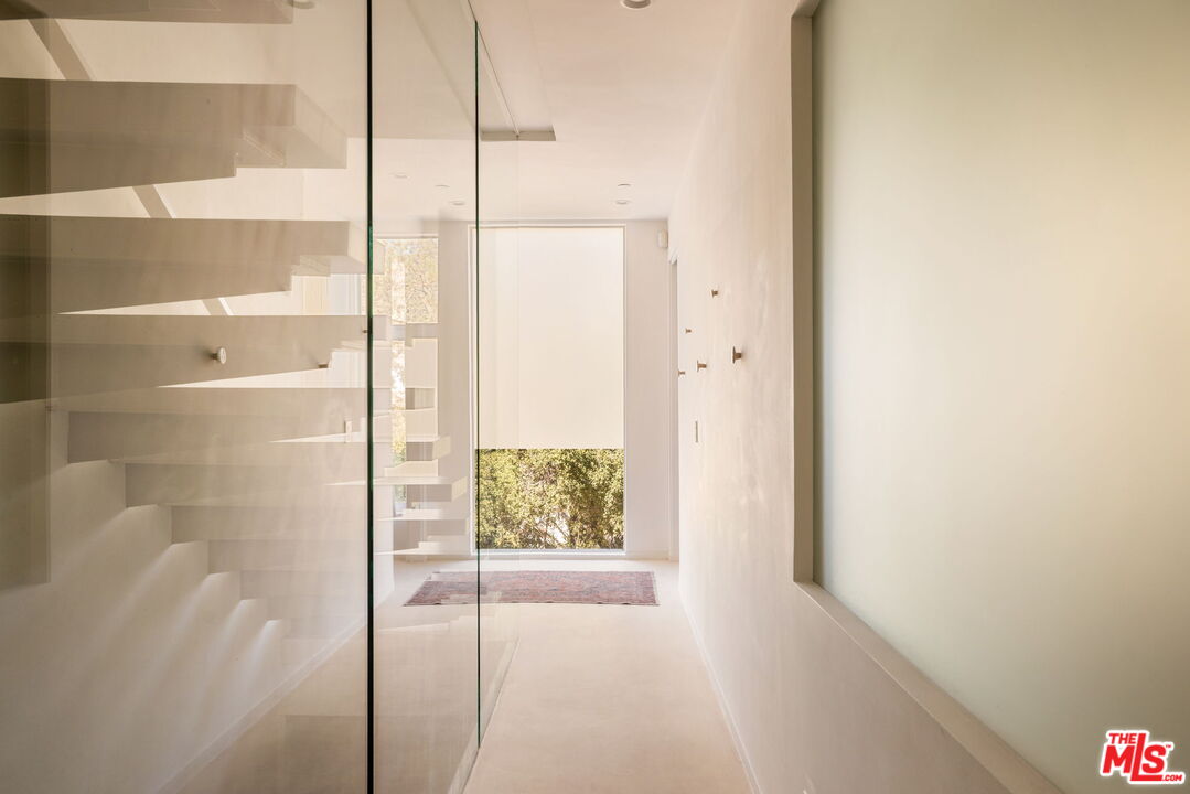 MLS #25606771 image #3