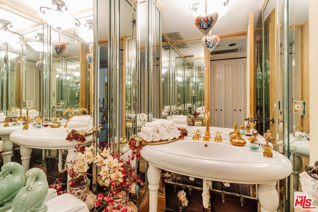 MLS #25606825 image #18