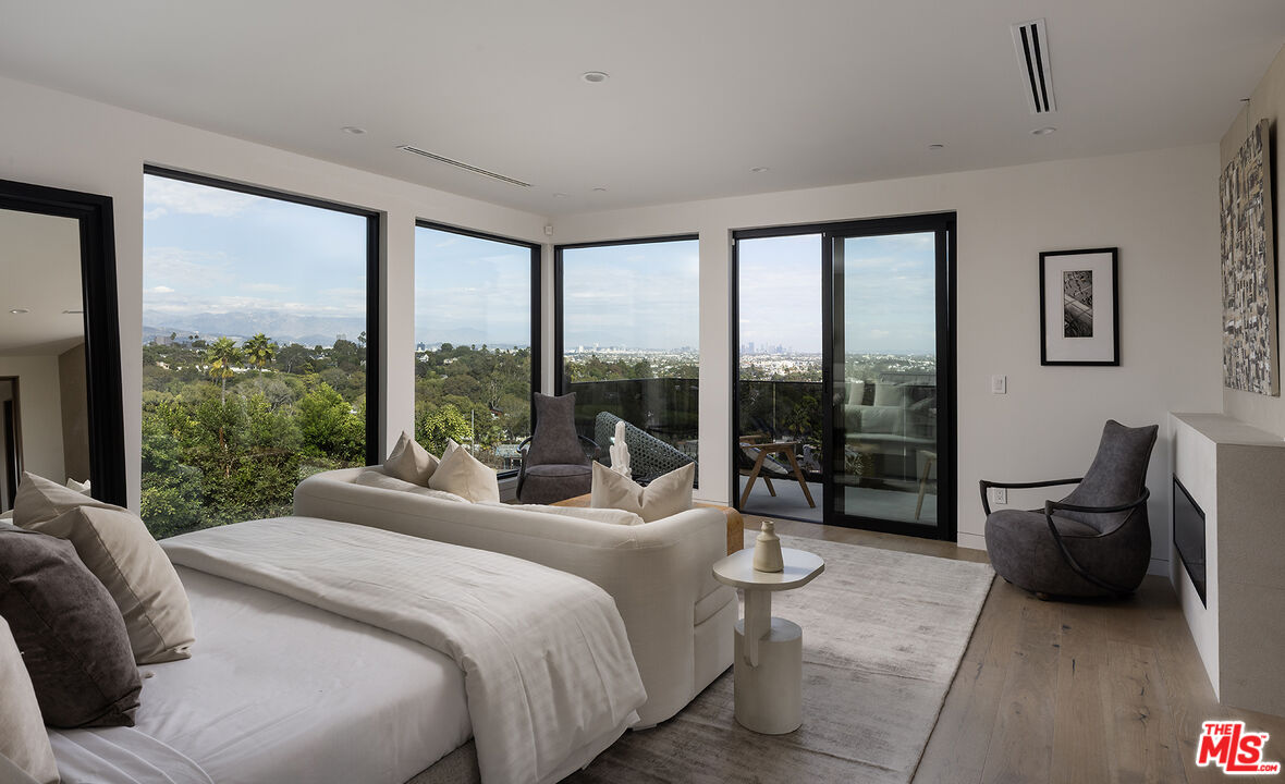 MLS #25606933 image #15