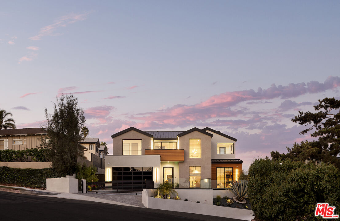 MLS #25606933 image #1