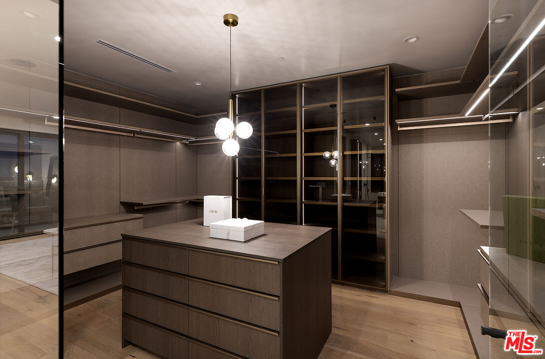 MLS #25606933 image #22