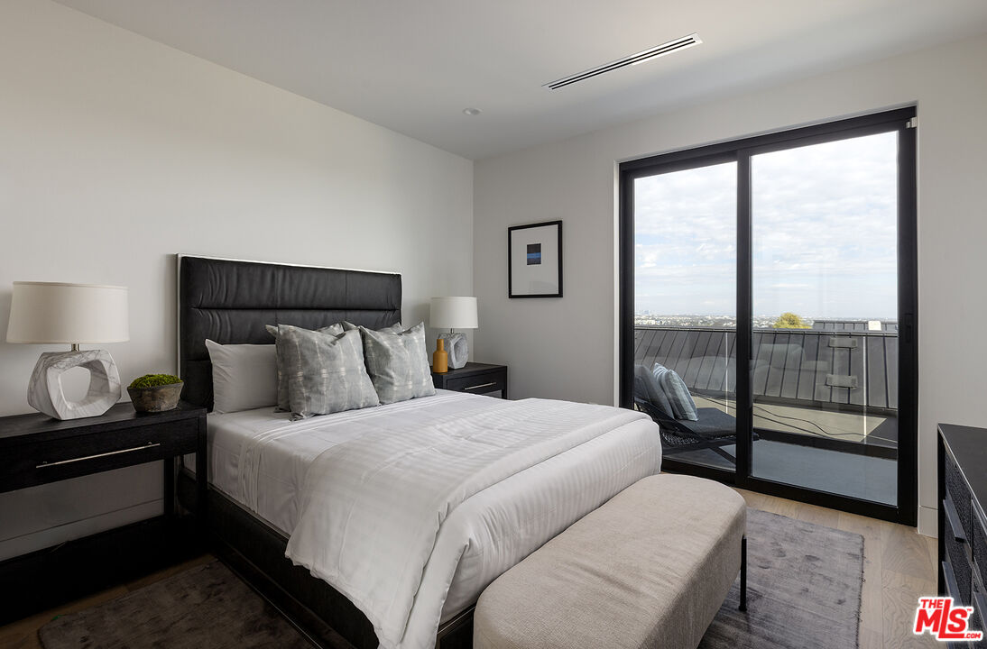 MLS #25606933 image #24