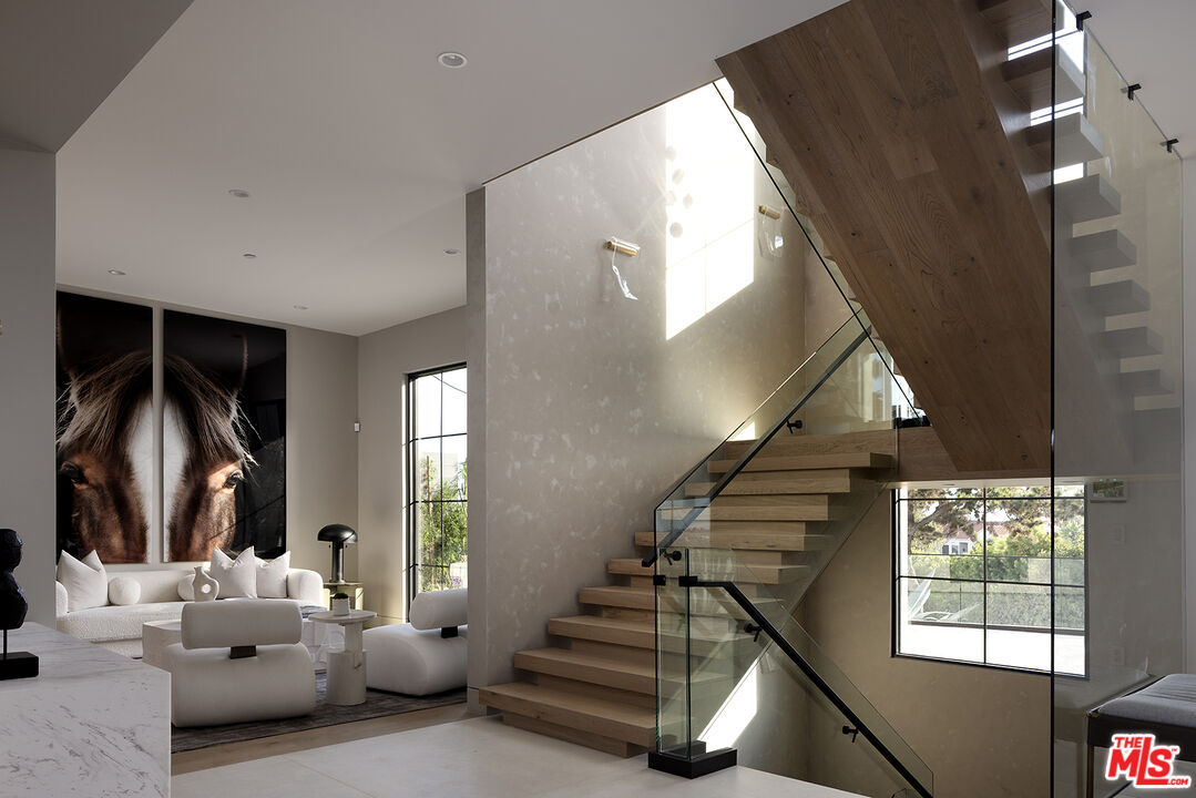 MLS #25606933 image #5