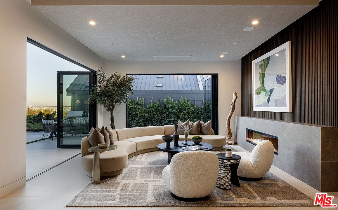 MLS #25606933 image #7