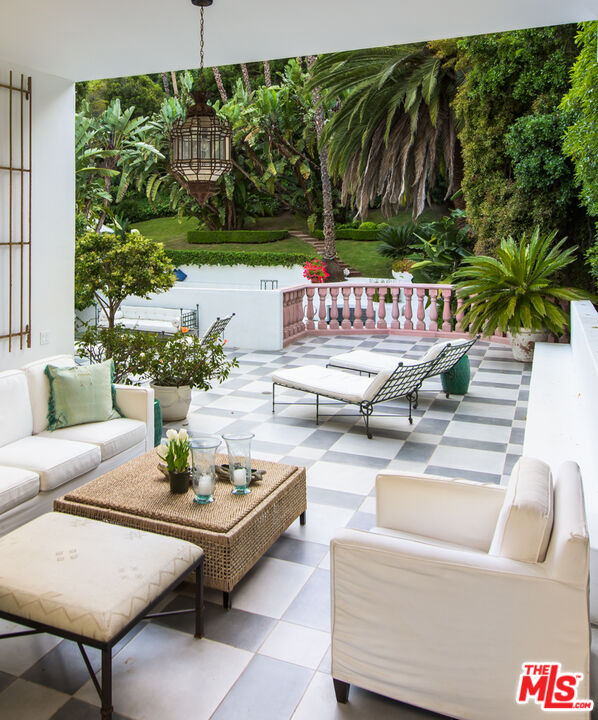 MLS #25607029 image #0