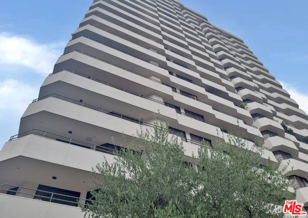 MLS #25607065 image #3