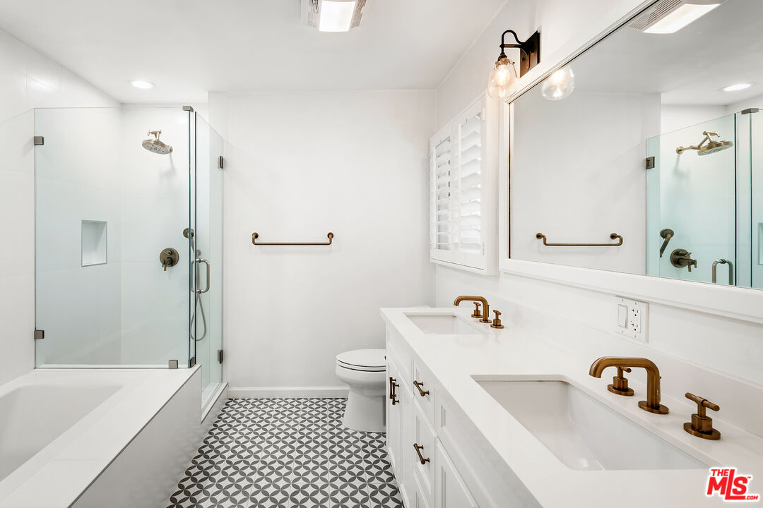 MLS #25607071 image #16