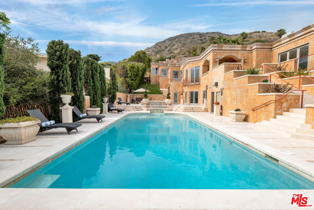 MLS #25607255 image #2