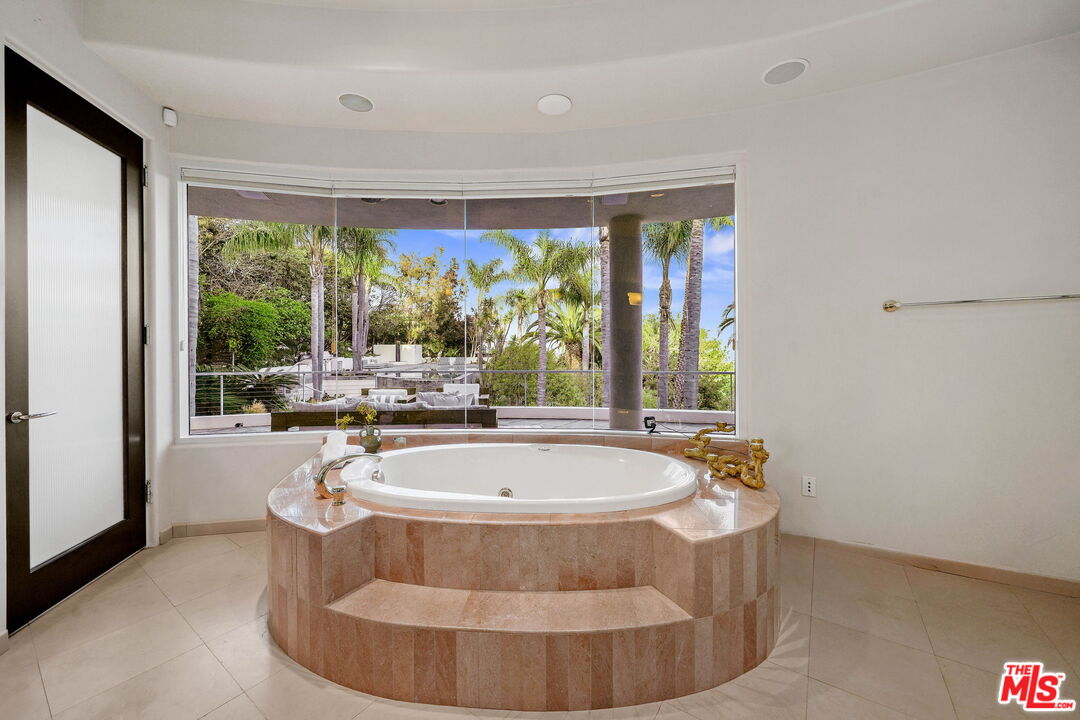 MLS #25607285 image #11