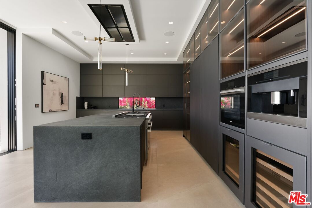 MLS #25607365 image #14