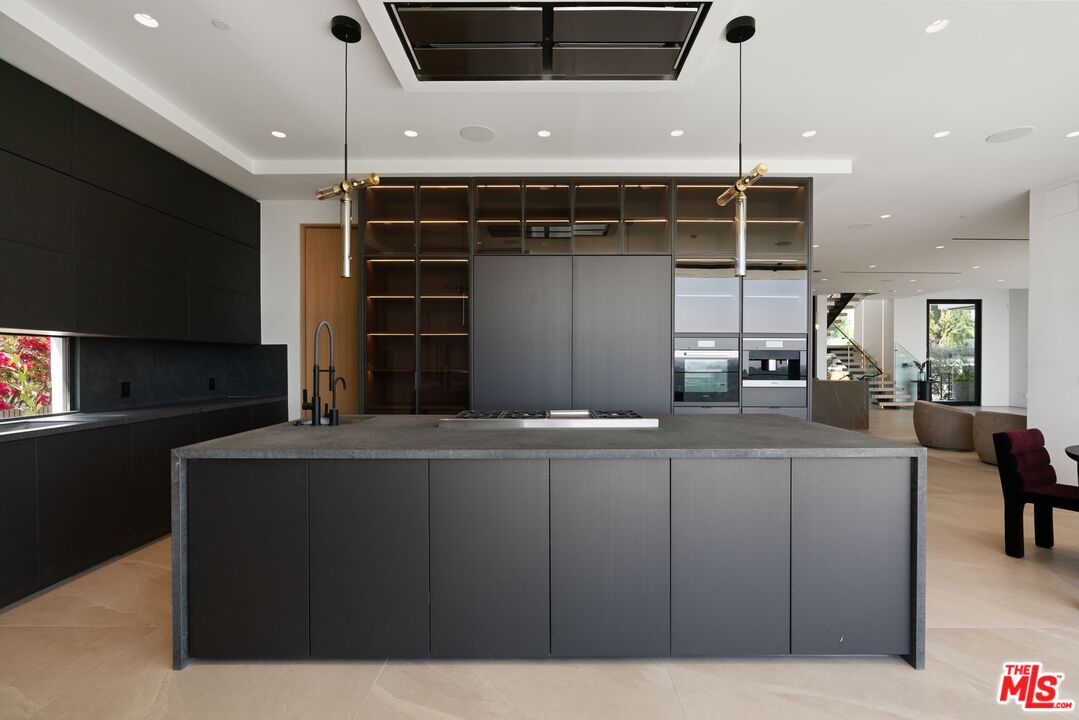 MLS #25607365 image #15