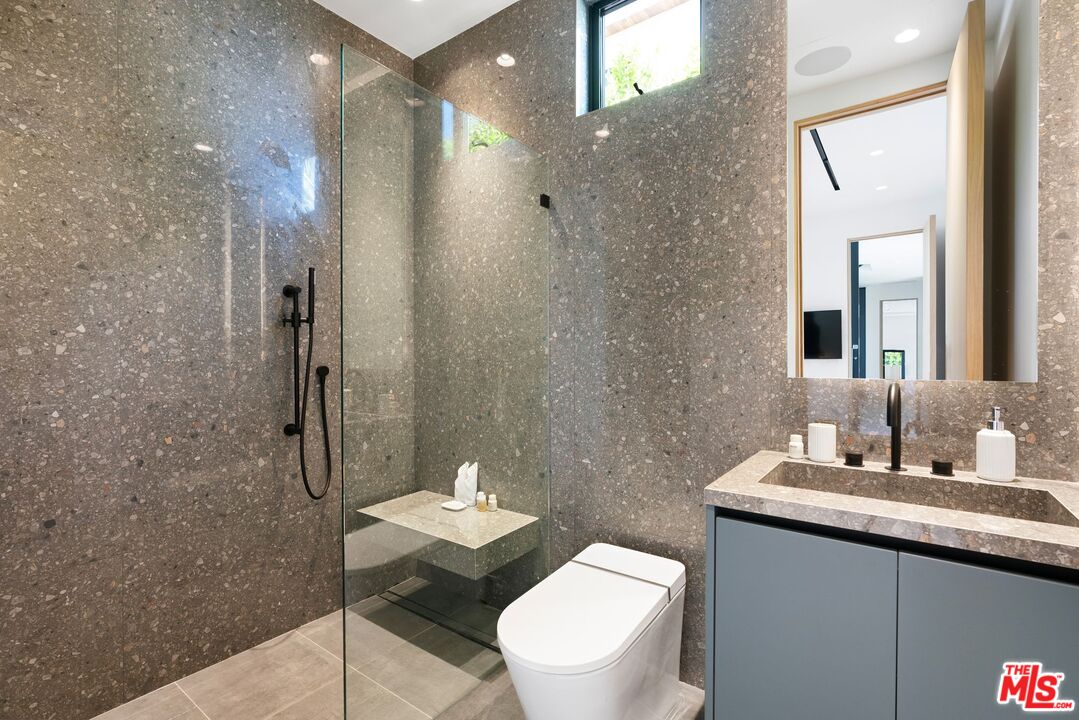 MLS #25607365 image #19