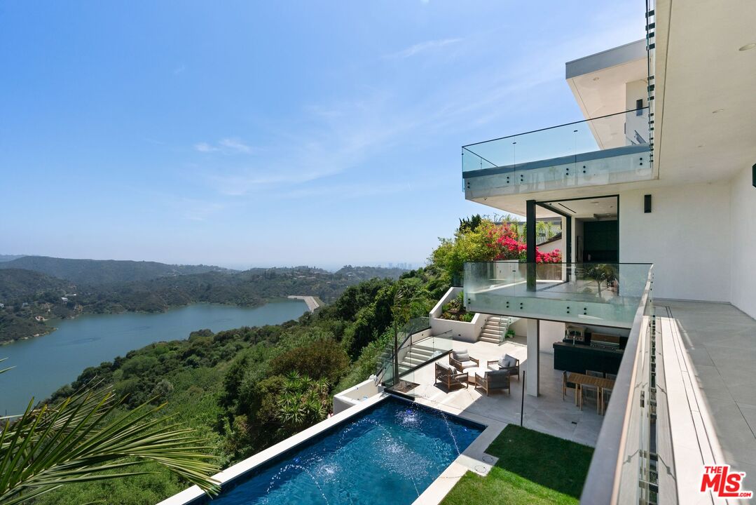 MLS #25607365 image #20