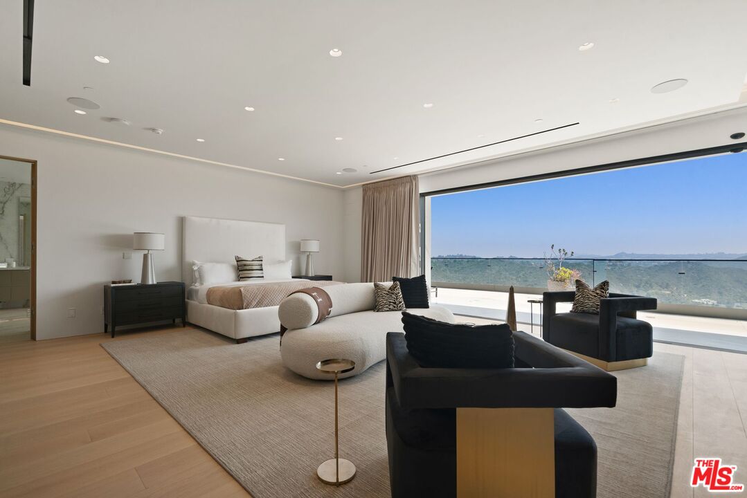 MLS #25607365 image #29