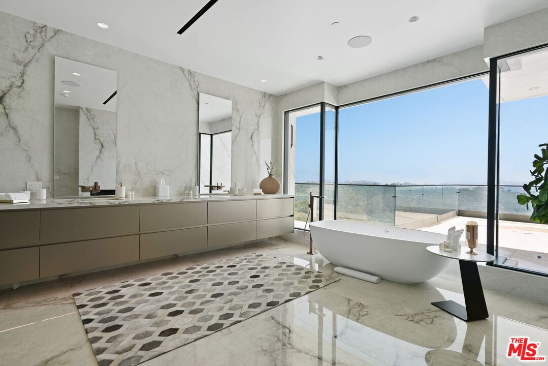 MLS #25607365 image #32