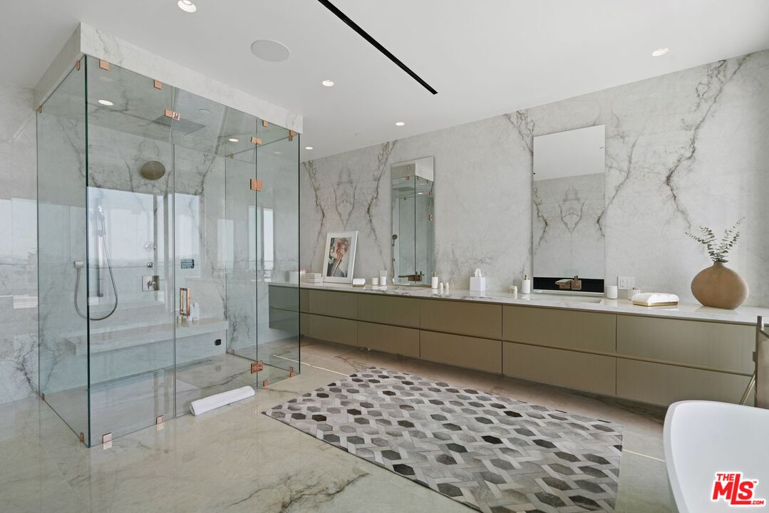 MLS #25607365 image #33