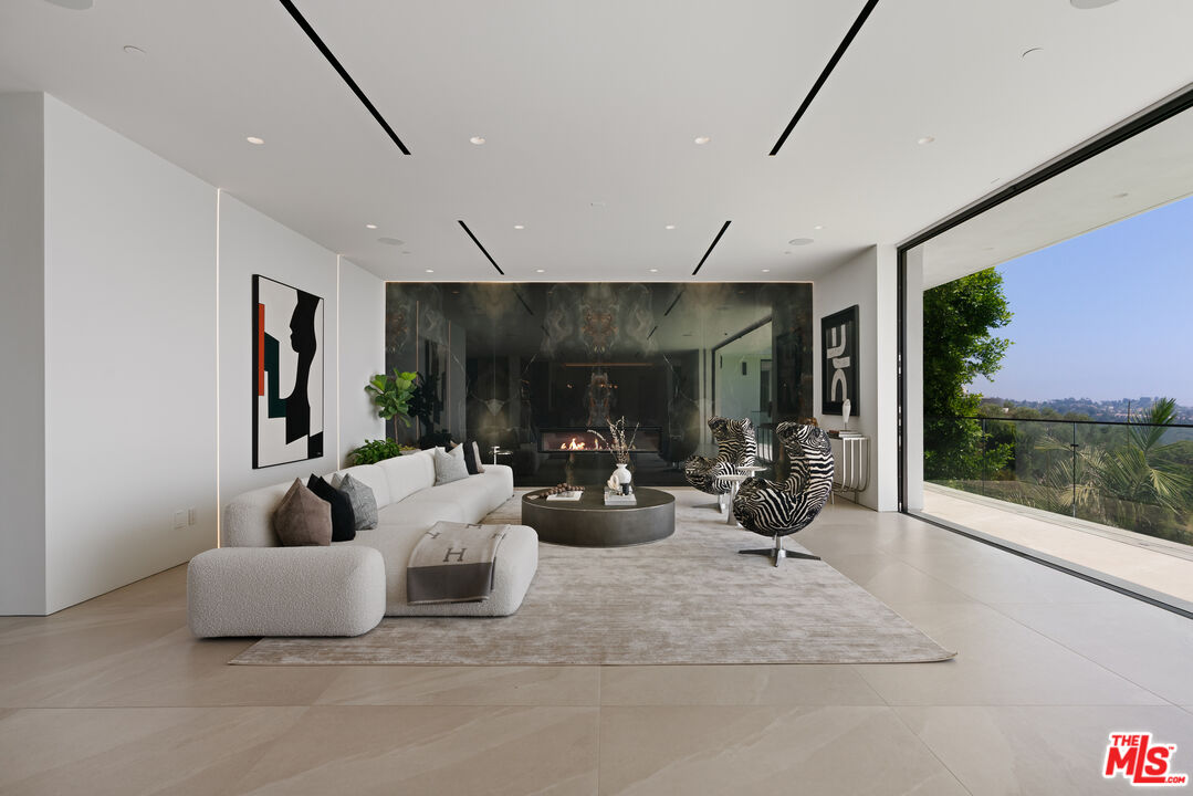 MLS #25607365 image #4