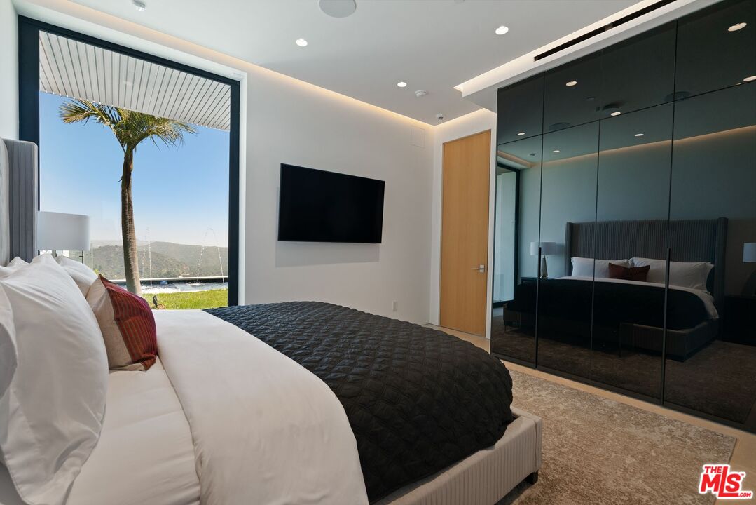 MLS #25607365 image #61