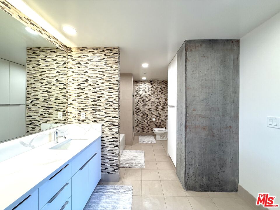 MLS #25607497 image #12