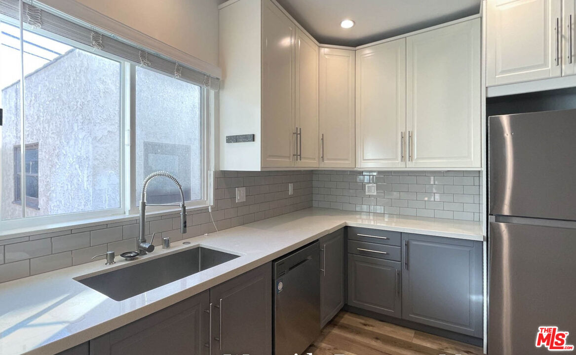 MLS #25607603 image #2