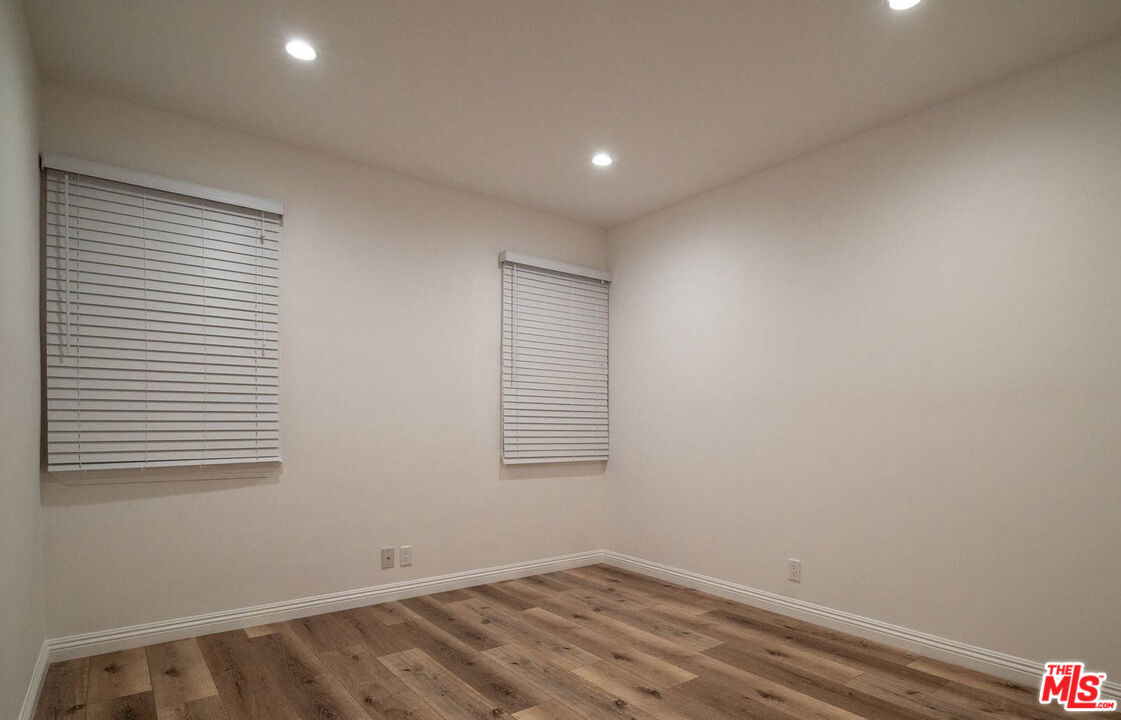 MLS #25607603 image #3