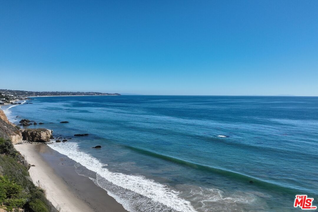 MLS #25607733 image #21