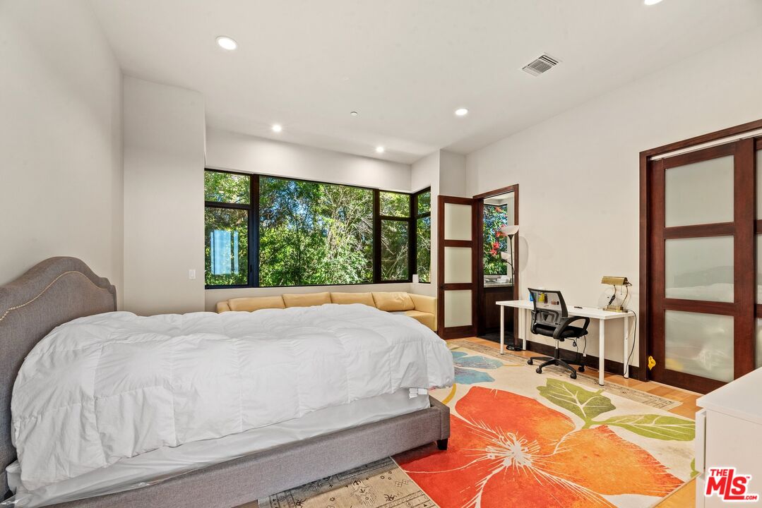 MLS #25607775 image #13