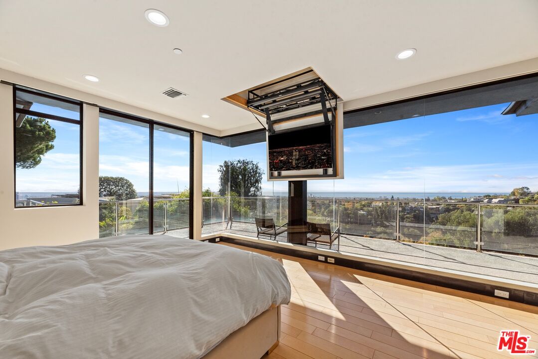 MLS #25607775 image #20