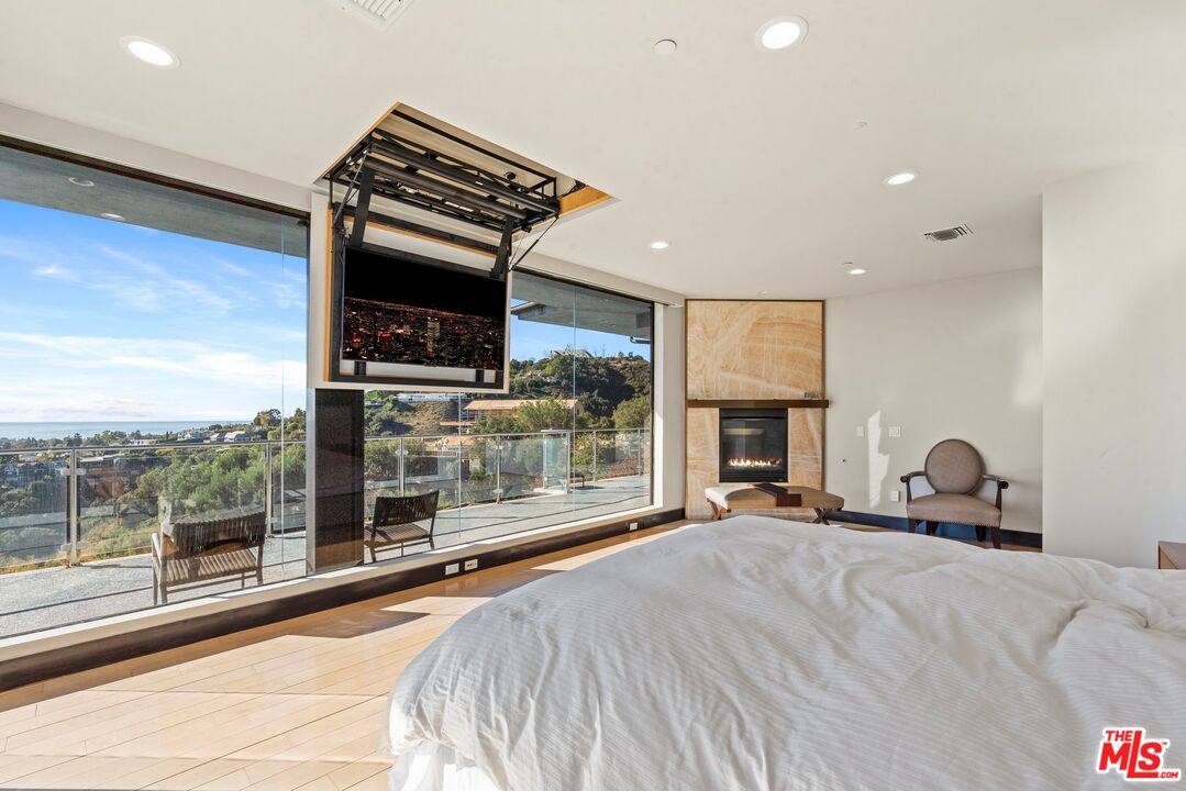 MLS #25607775 image #21