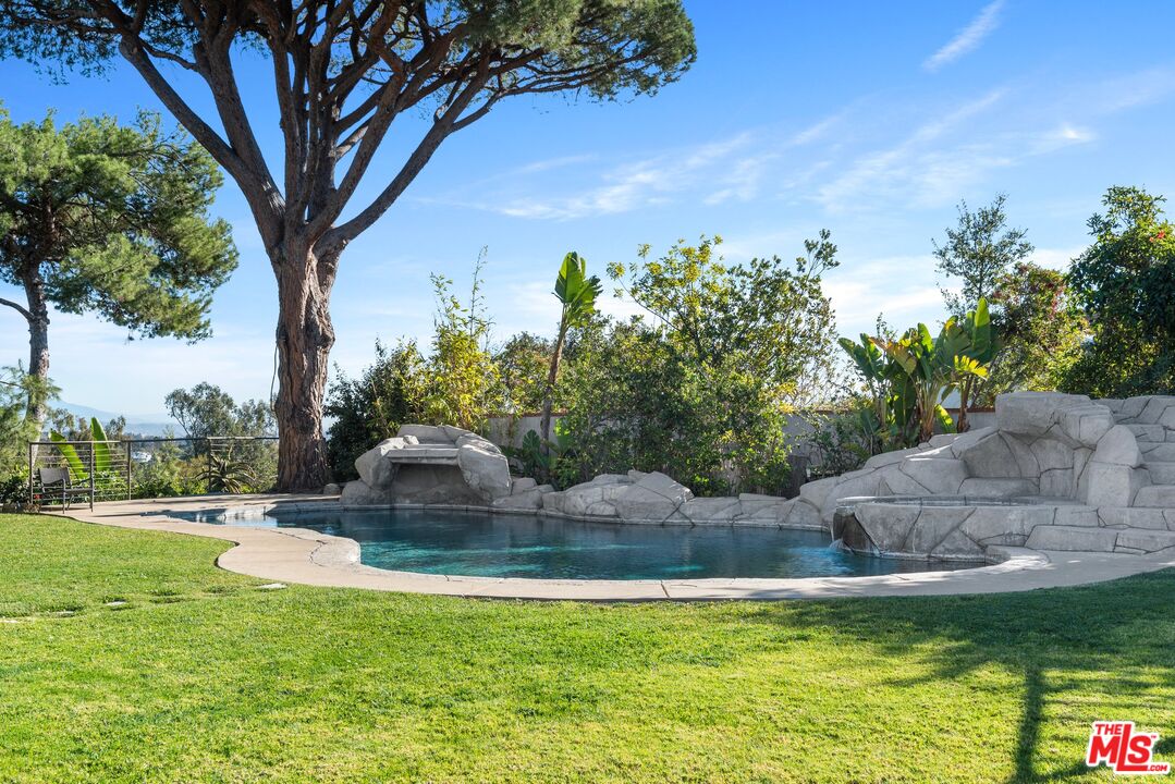 MLS #25607775 image #30