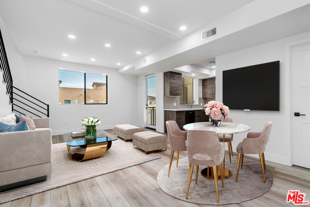 MLS #25607965 image #2