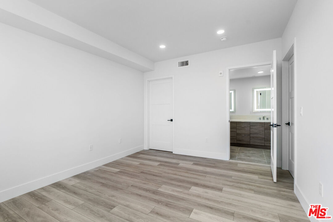 MLS #25607965 image #29