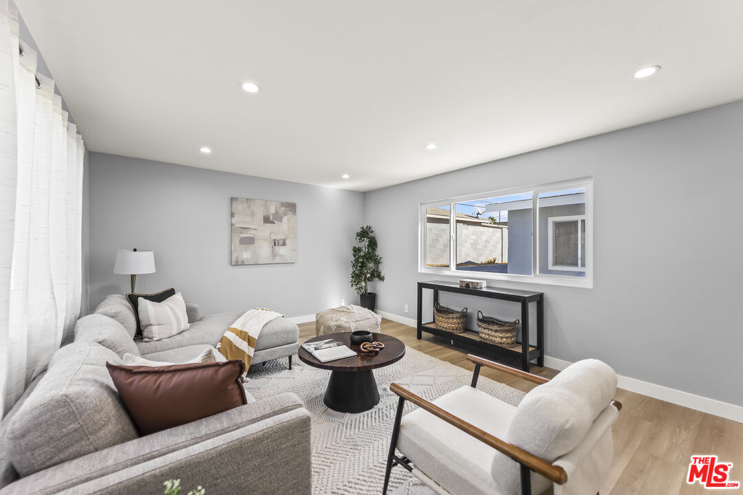 MLS #25608013 image #2