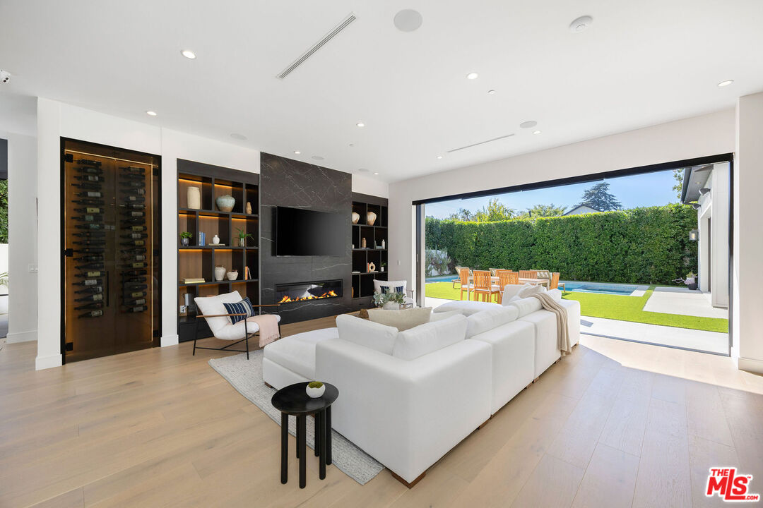 MLS #25608149 image #16