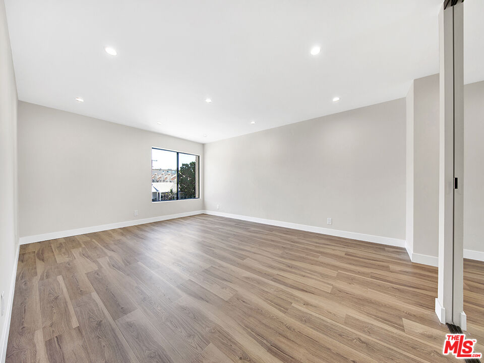 MLS #25608171 image #16