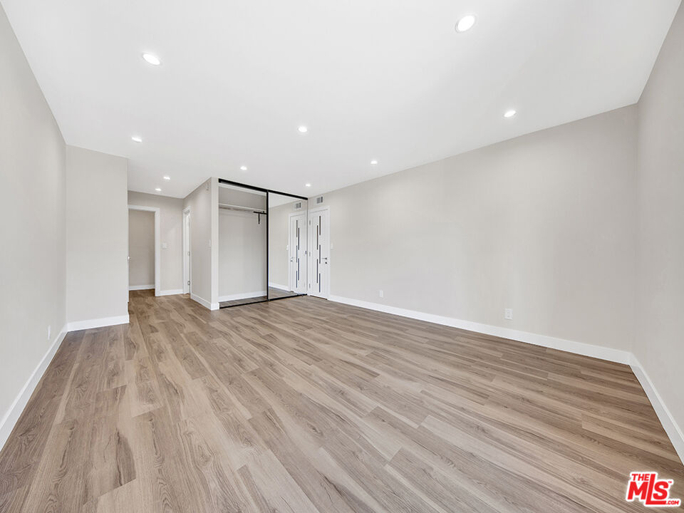 MLS #25608171 image #17