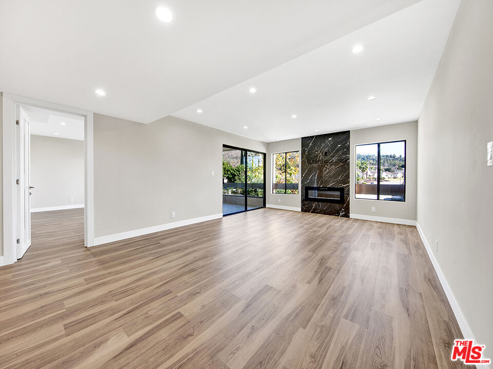 MLS #25608171 image #0