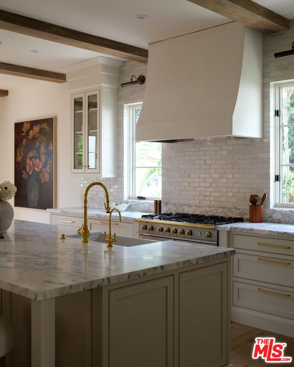 MLS #25608225 image #11