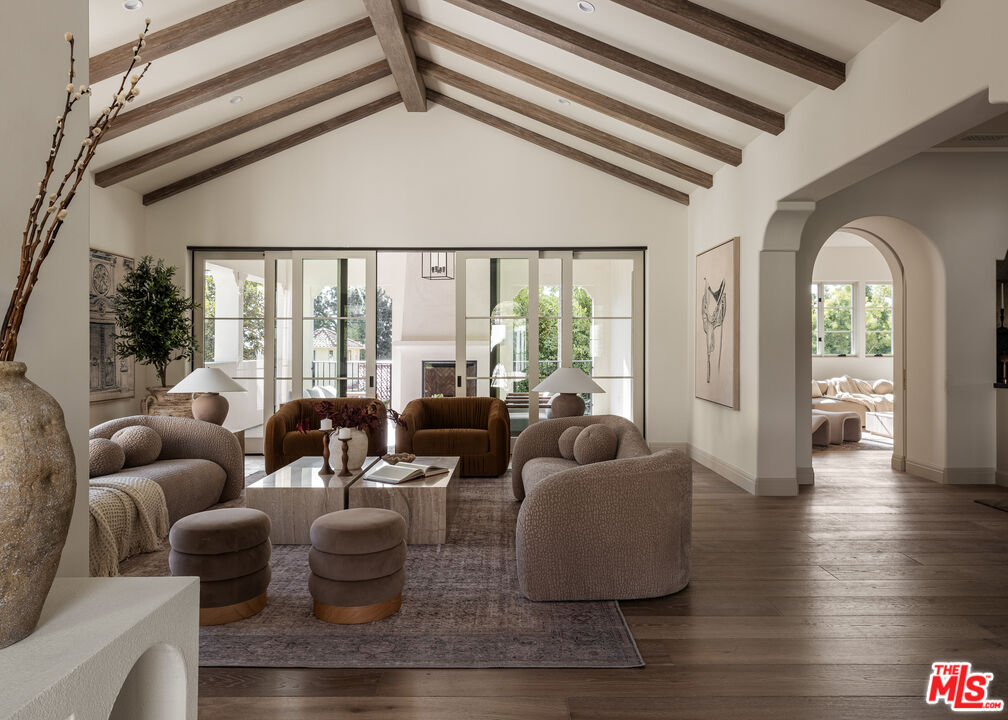 MLS #25608225 image #1