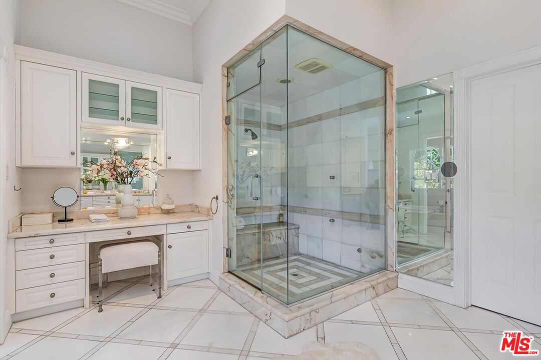 MLS #25608341 image #24