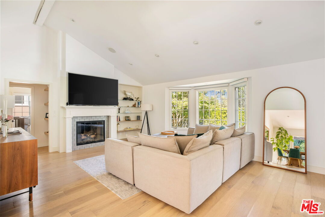 MLS #25608367 image #4