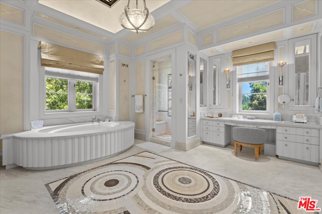 MLS #25608379 image #18